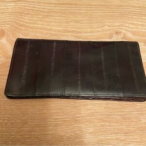 Genuine Eel-skin BiFold Compartment Brown Vintage Wallet.